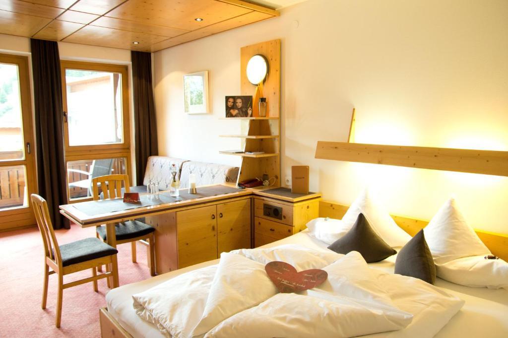 Hotel Garni Hainbacherhof 솔덴 객실 사진